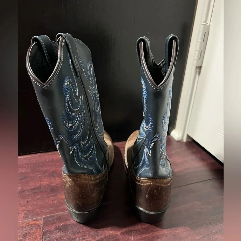 Cody James Brown/Blue Leather Round Toe Pull On Western Boots Boys Size 4D EUC. - Picture 3 of 7